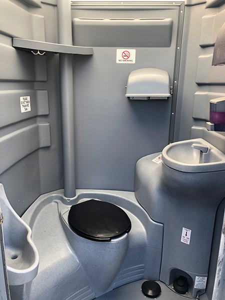deluxe porta potty